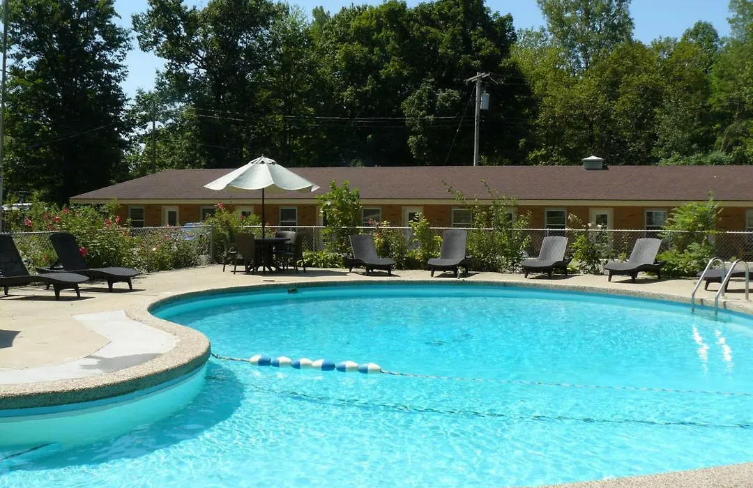 The Saugatuck Retro Resort-1