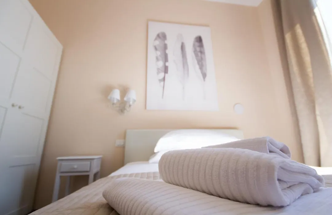 Emily Rooms-1