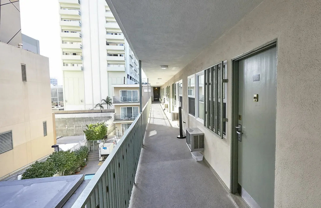 Hollywood Orchid Suites-1