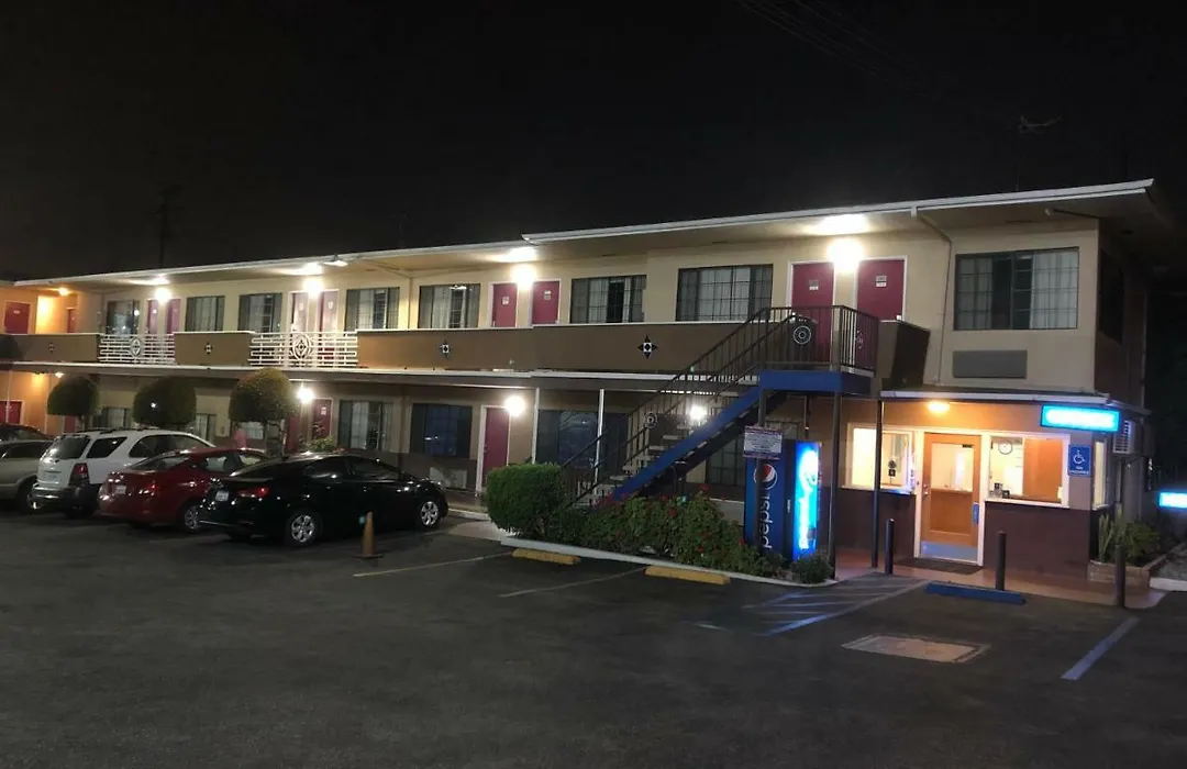 Whittier Travel Inn-1
