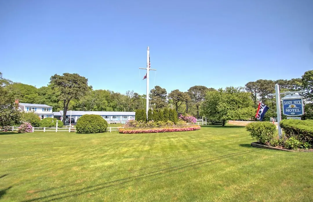 Sandy Neck Motel-1