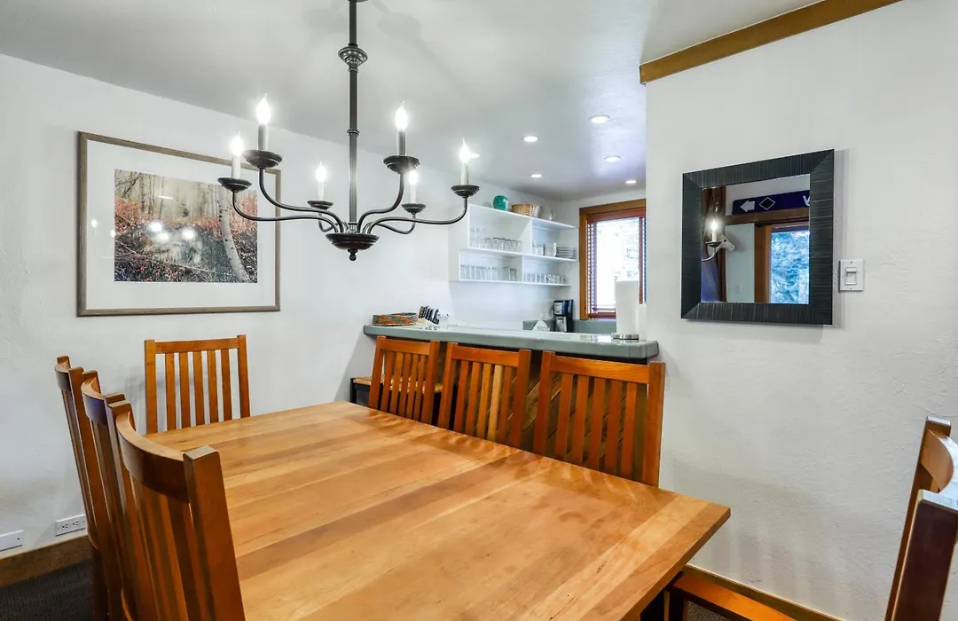 Comfortable And Functional Gold Bend Condo-1