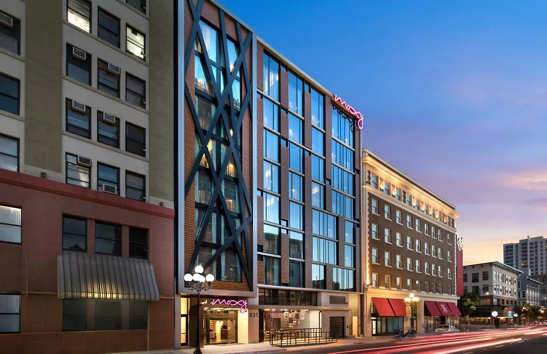 Moxy San Diego Gaslamp Quarter-1