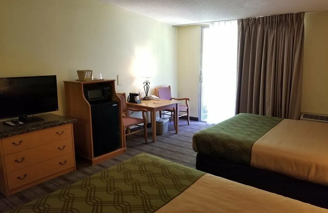 Econo Lodge Inn & Suites-1
