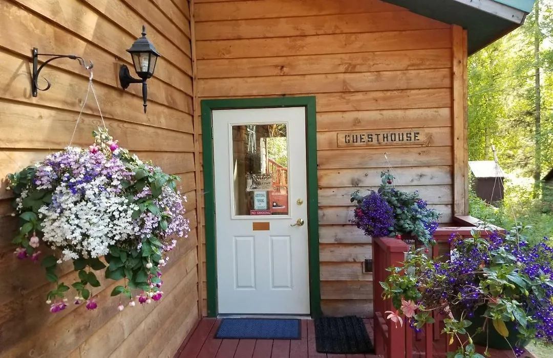 Talkeetna Hideaway-1
