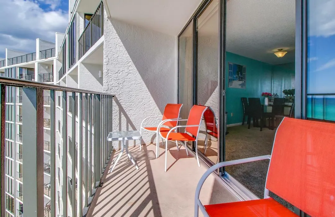 1105 Edgewater Tower 3-1