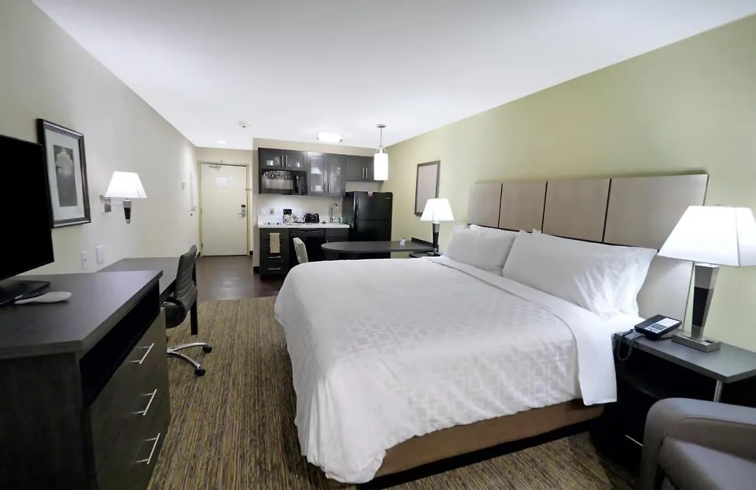 Candlewood Suites Dallas - Plano Medical Center-1