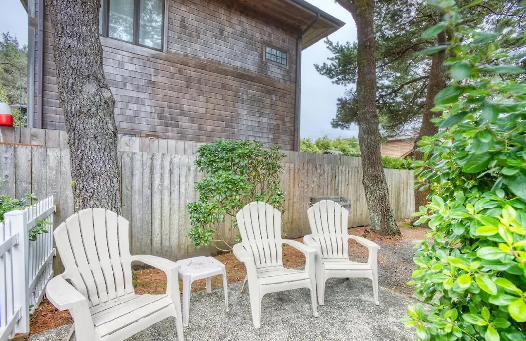 Beaches Inn | Herons Nest Loft-1