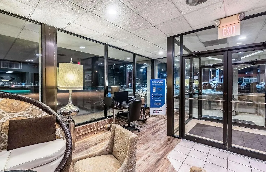 Econo Lodge-1