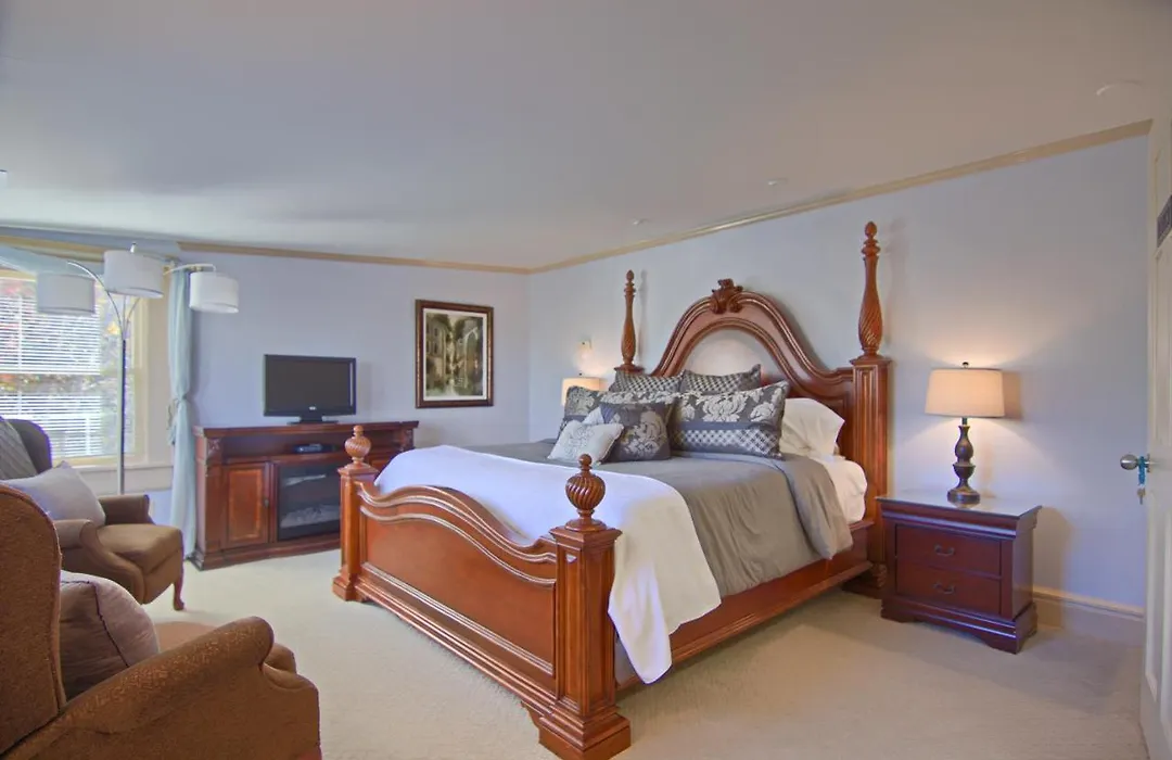 North Lodge On Oakland Bed And Breakfast-1