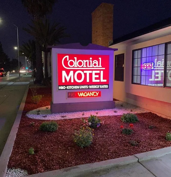 Colonial Motel-1