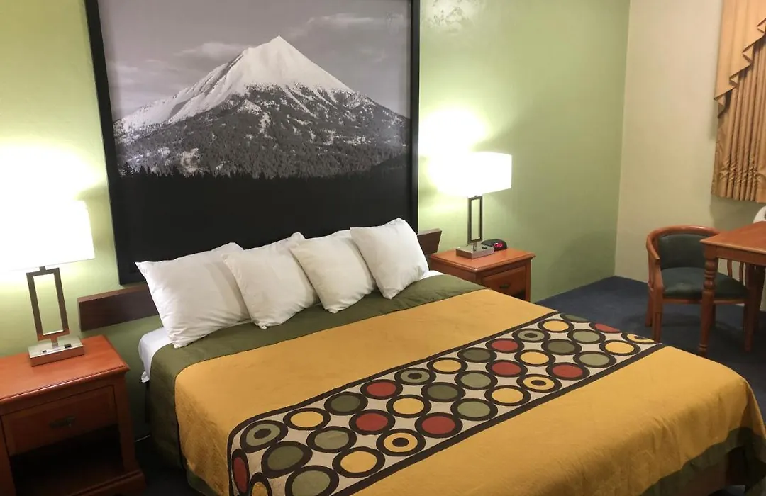 Super 8 By Wyndham Ashland-1
