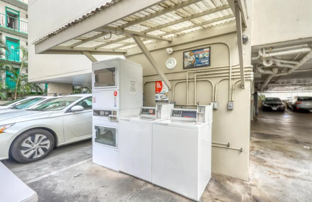 Tradewinds Plaza 801-1