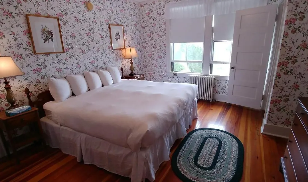 Asticou Inn-1