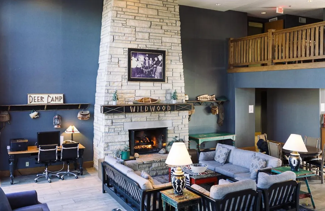 Wildwood Lodge & Suites-1