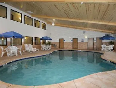 Econo Lodge Rice Lake-1