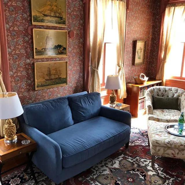Elmwood 1820 Bed & Breakfast Inn-1