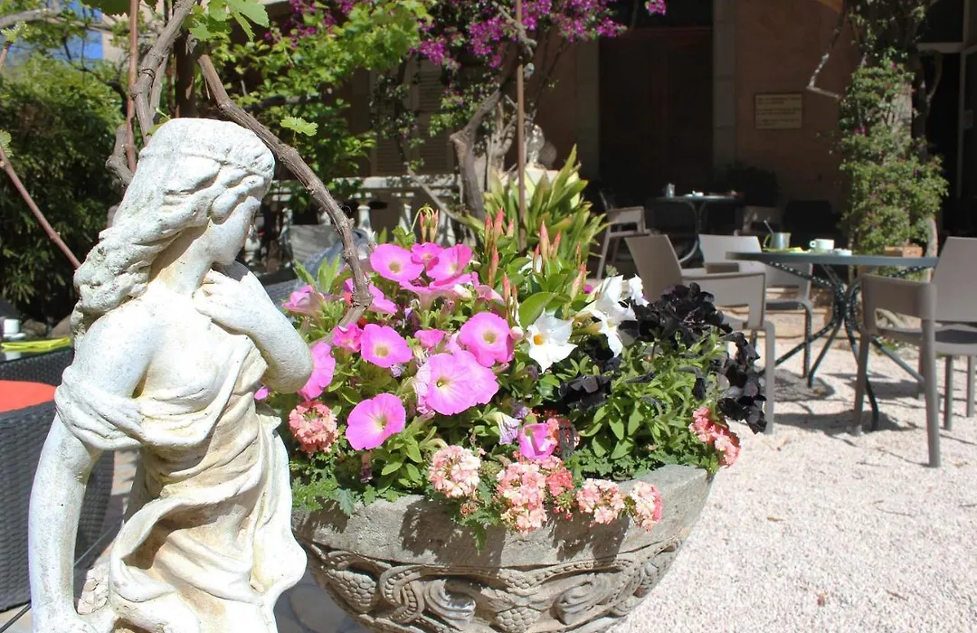 Hotel Les Palmiers-1