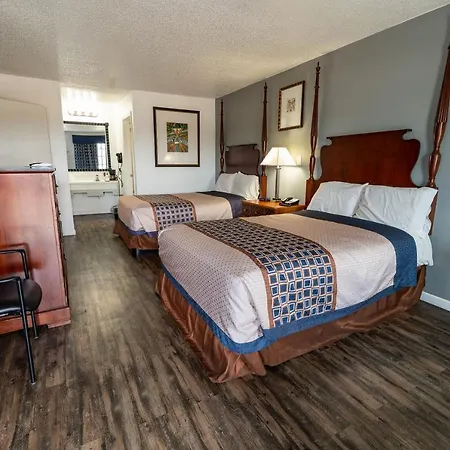American Inn & Suites Russellville-2