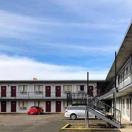 Budget Inn Ontario-3
