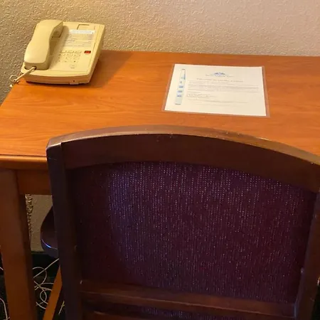 Americas Best Value Inn-3