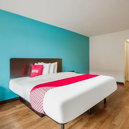 Oyo Hotel St. Louis Lambert Airport-2