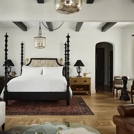 Commodore Perry Estate, Auberge Collection-2