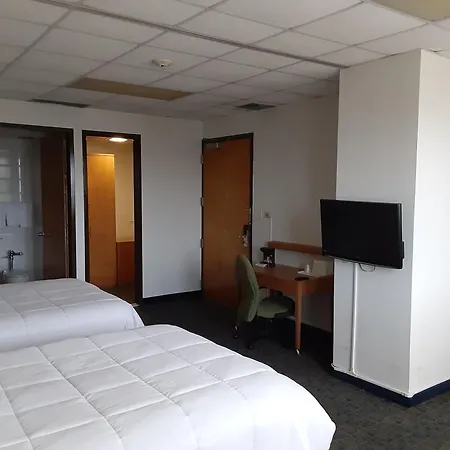 Howard Johnson By Wyndham San Juan Centro Cardiovascular-2