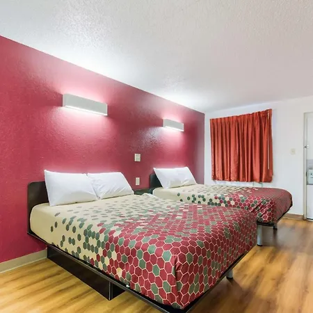 Econo Lodge-2