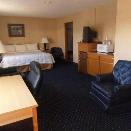 Econo Lodge Inn & Suites Central-2