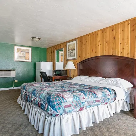 Cedar Lodge Motor Inn-2