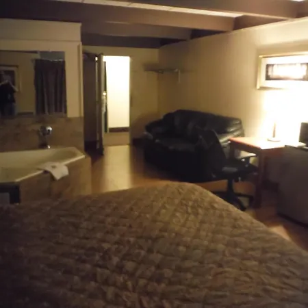 Budgetel Inn & Suites Hotel-2