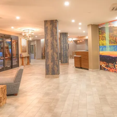 Clarion Pointe Downtown Gatlinburg-3
