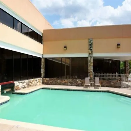 Ramada By Wyndham Asheville / Biltmore West-2