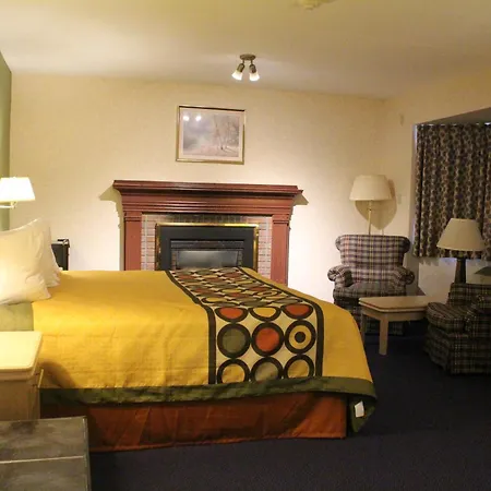 Super 8 By Wyndham Niagara Falls North-2
