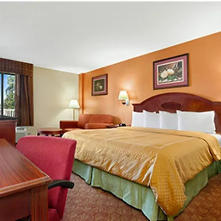 Ramada Limited - Columbia-3