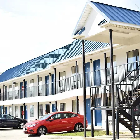 Bayfront Inn Biloxi-2