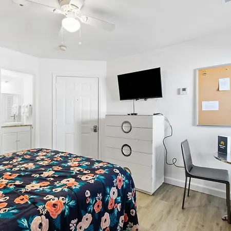 The Inn At St. Thomas Square #1303A-2