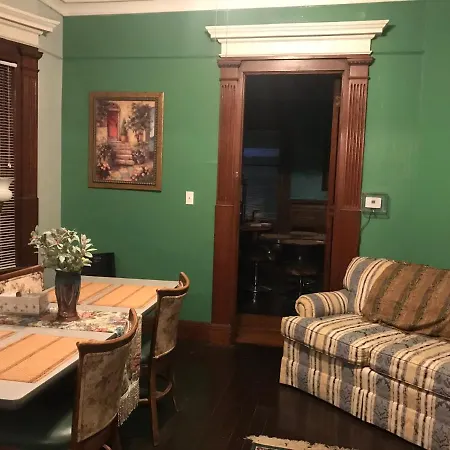 5 Star Victorian Mansion-Downtown No Locals-3