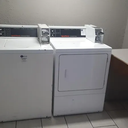 Regency Inn & Suites-3