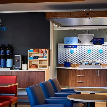 Holiday Inn Express & Suites - Watertown By Ihg-2