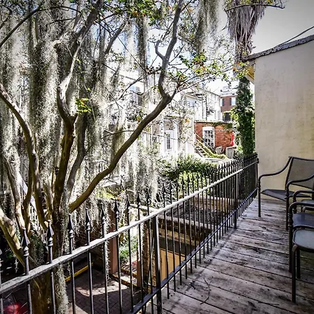 Savannah Bed & Breakfast Inn-3