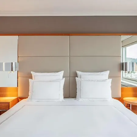 Becozy Self Check-In & Pop-Up Hotel-3
