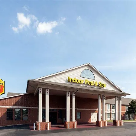 Super 8 By Wyndham Tulsa/Downtown/East-3