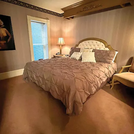 Celebrity Boutique Hotel-3