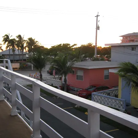 The Holiday Court Villas And Suites-2
