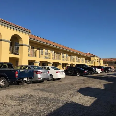 Cali Inn-2