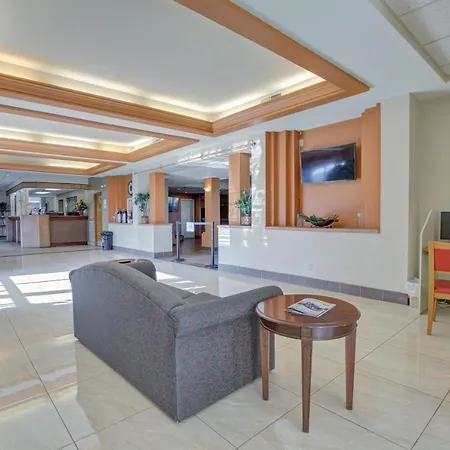 Americas Best Value Inn Laredo-3