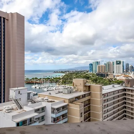 Marina Tower 2302-3