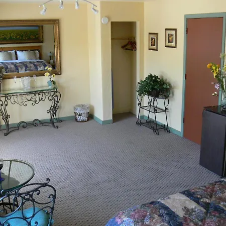Vineyard Inn Hotel-3